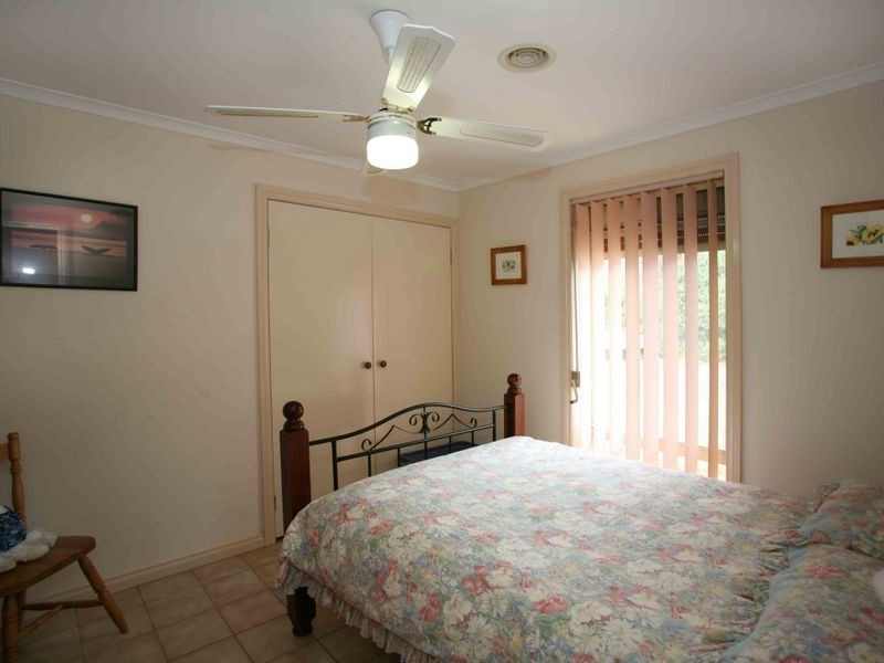 53 Bemersyde Drive, Berwick VIC 3806