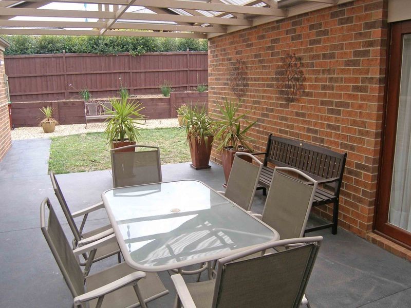 18 Sunview Place, Berwick VIC 3806