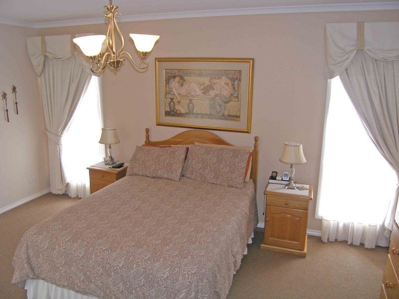 18 Sunview Place, Berwick VIC 3806