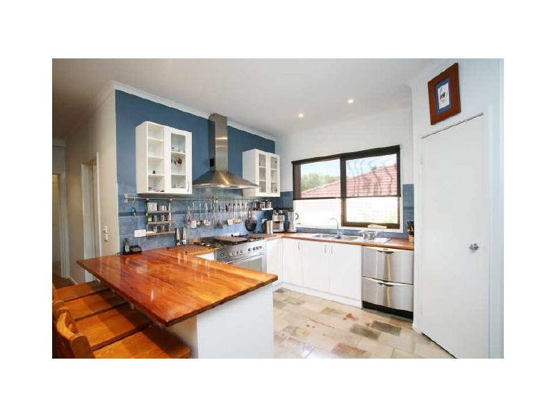 4 Kevin Close, Beaconsfield VIC 3807