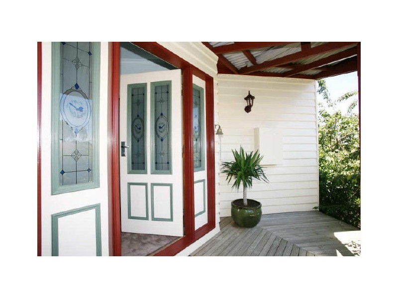 4 Kevin Close, Beaconsfield VIC 3807