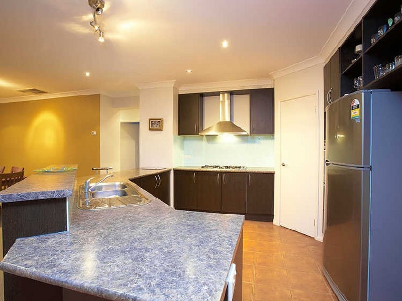 19 Hartsmere Drive, Berwick VIC 3806