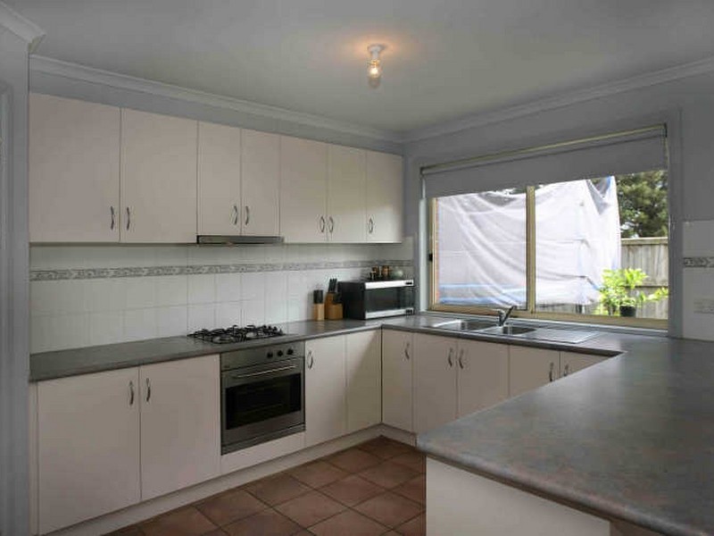 37 Silkwood Avenue, Berwick VIC 3806