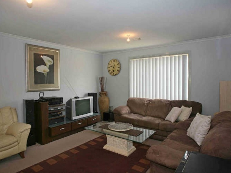 37 Silkwood Avenue, Berwick VIC 3806