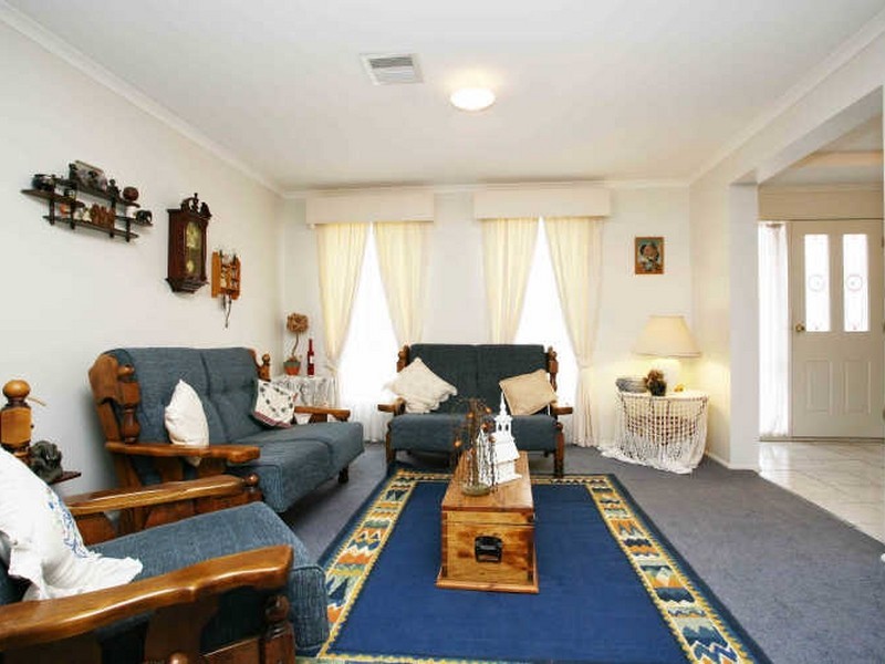 114 Berwick Springs Promenade, Narre Warren South VIC 3805