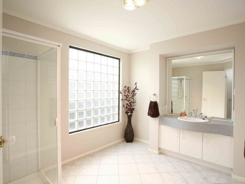 2 Keswick Court, Narre Warren South VIC 3805