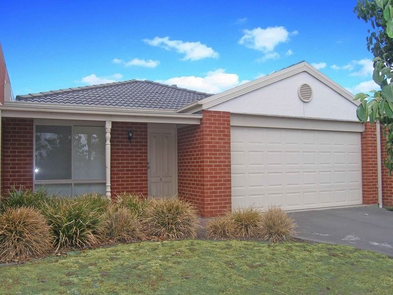 5/133 Bemersyde Drive, Berwick VIC 3806