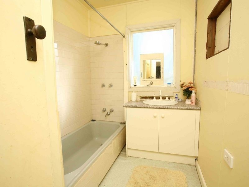 84 Kenilworth Avenue, Beaconsfield VIC 3807