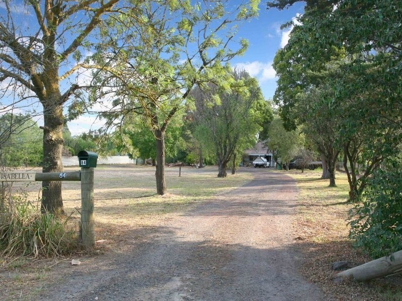 84 Kenilworth Avenue, Beaconsfield VIC 3807