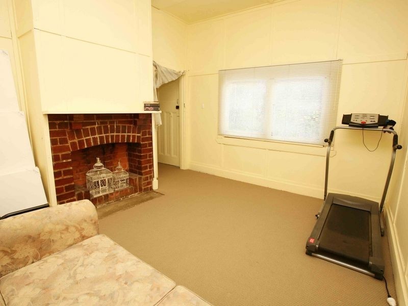 402 Emerald-Beaconsfield Road, Guys Hill VIC 3807