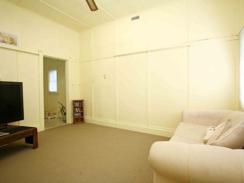 402 Emerald-Beaconsfield Road, Guys Hill VIC 3807