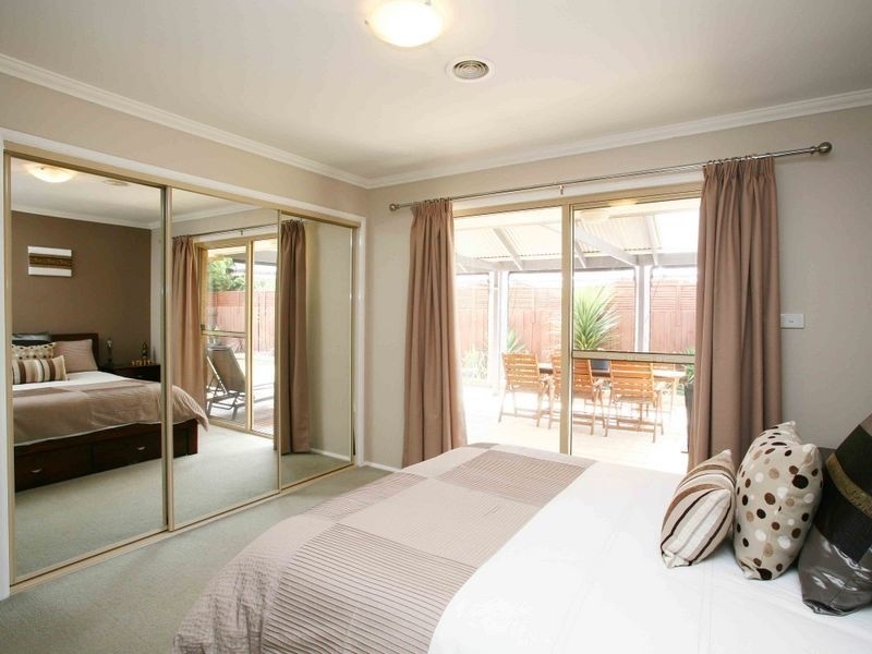 8 Retreat Circuit, Beaconsfield VIC 3807
