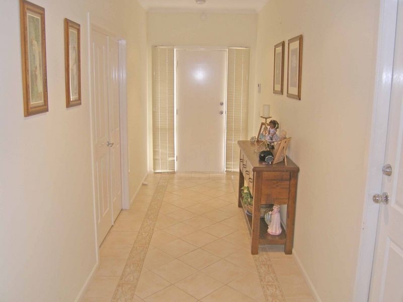 40 Pevensey Drive, Narre Warren South VIC 3805