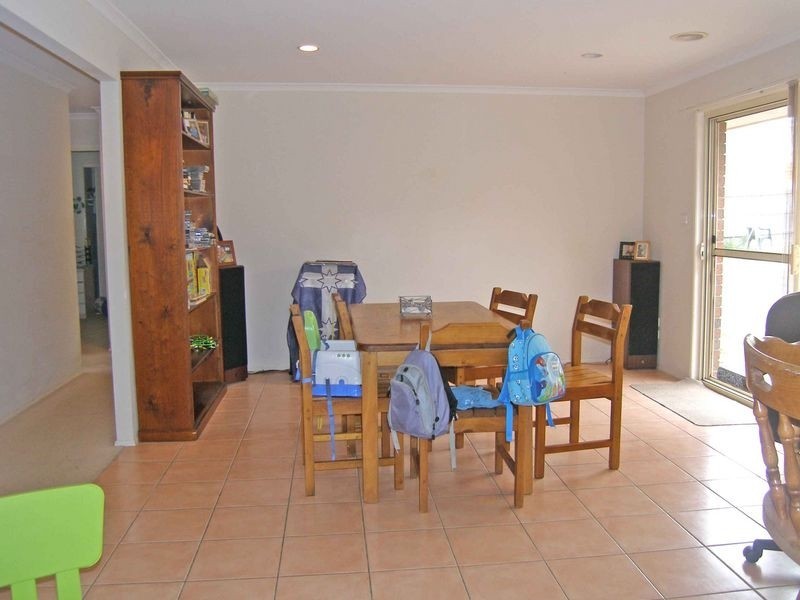 4 Grange Circuit, Beaconsfield VIC 3807