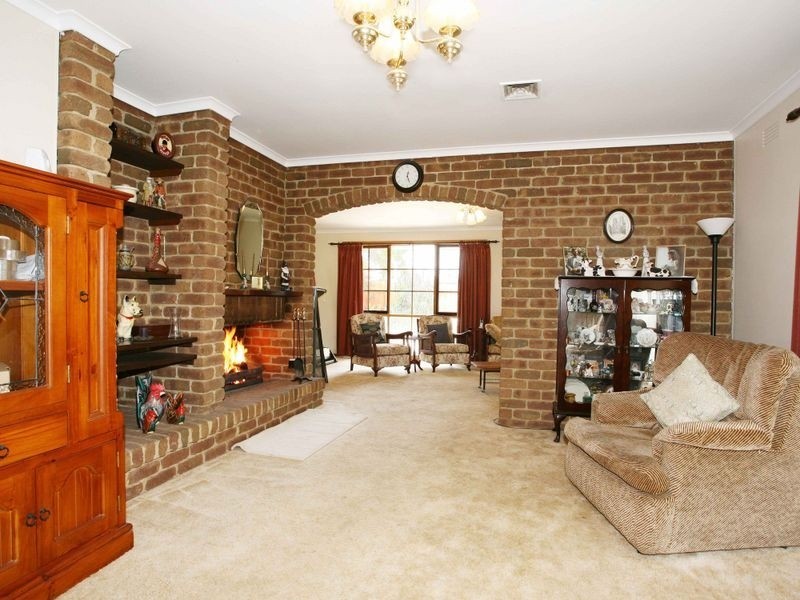 7 Chirnside Road, Berwick VIC 3806