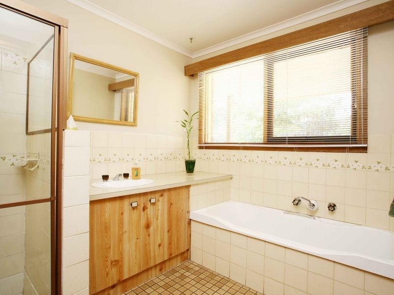 7 Chirnside Road, Berwick VIC 3806