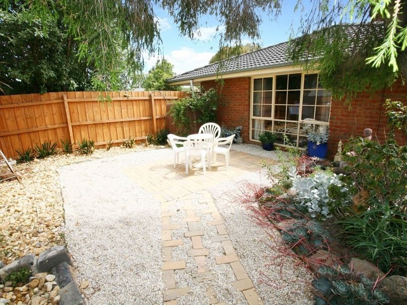 7 Chirnside Road, Berwick VIC 3806