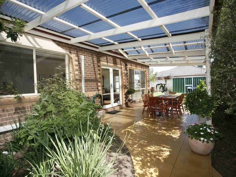 10 Clearwater Drive, Pakenham VIC 3810