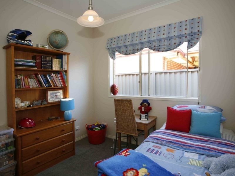 10 Clearwater Drive, Pakenham VIC 3810