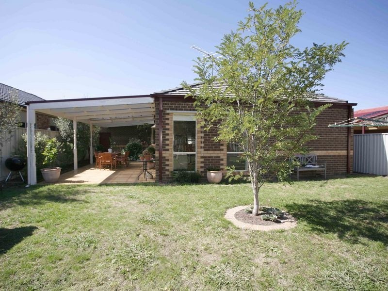 10 Clearwater Drive, Pakenham VIC 3810