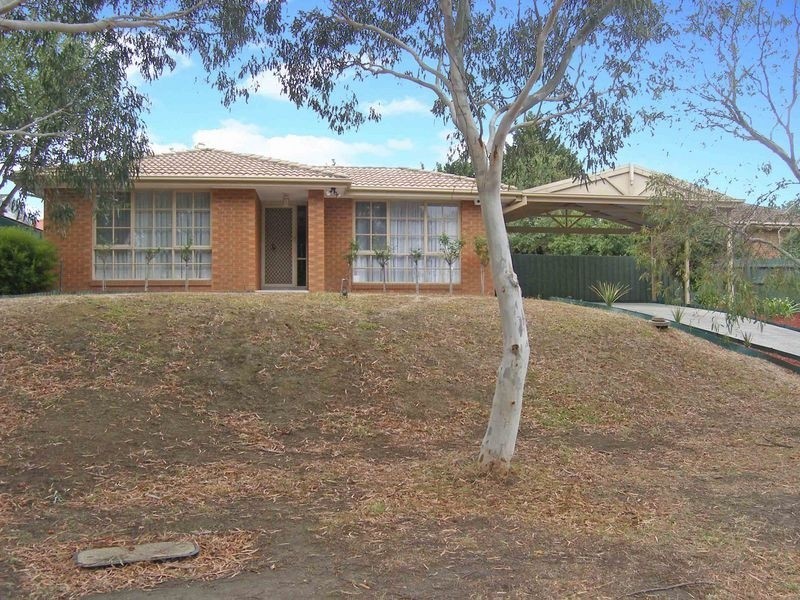 21 Howitt Court, Berwick VIC 3806