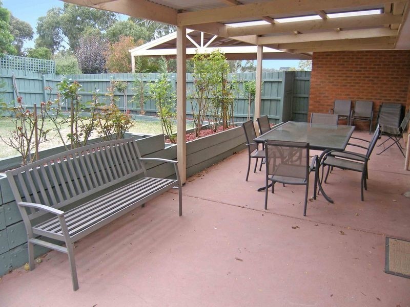 21 Howitt Court, Berwick VIC 3806