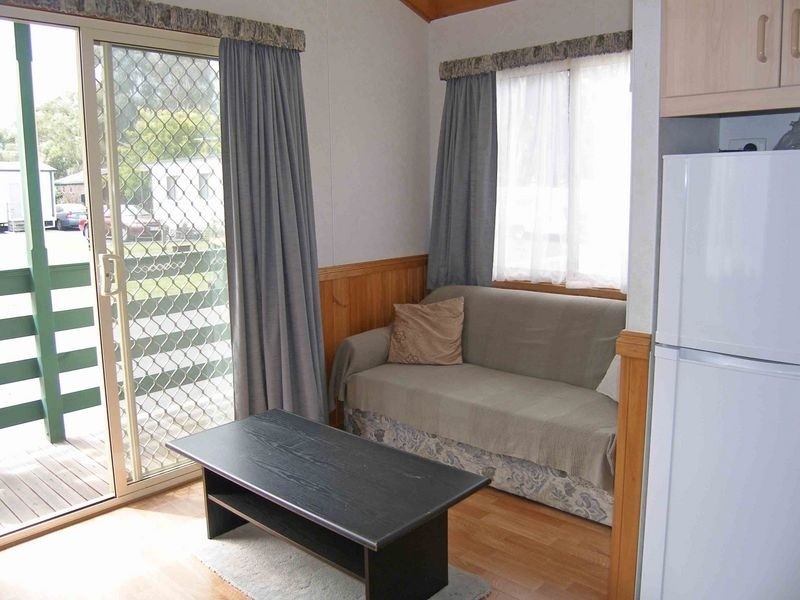 Cabin 75 Blue Gum Residential Park 20 Brunt Road, Beaconsfield VIC 3807