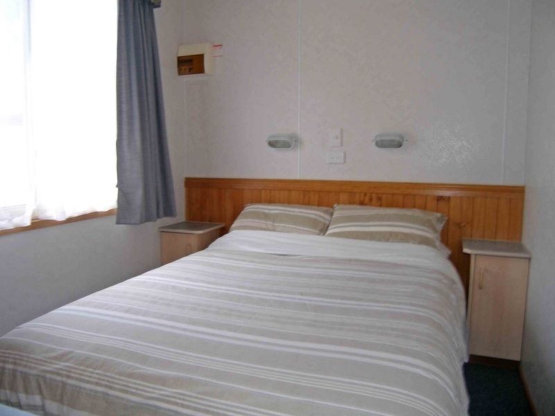 Cabin 75 Blue Gum Residential Park 20 Brunt Road, Beaconsfield VIC 3807