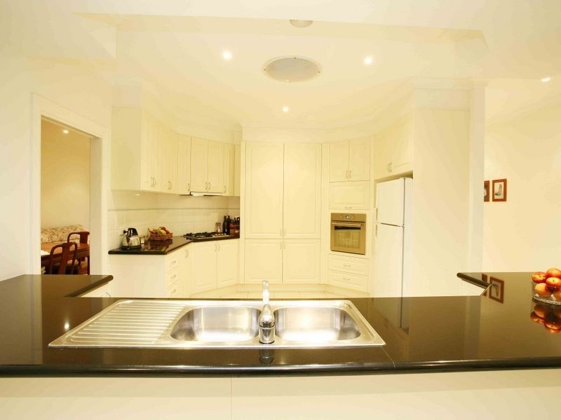 11 Aitken Court, Berwick VIC 3806