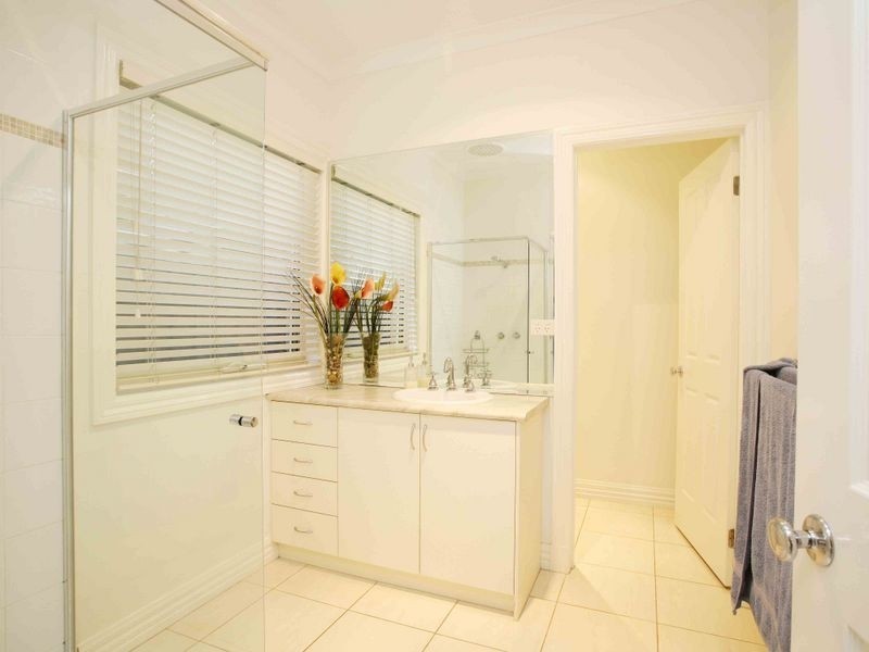 11 Aitken Court, Berwick VIC 3806