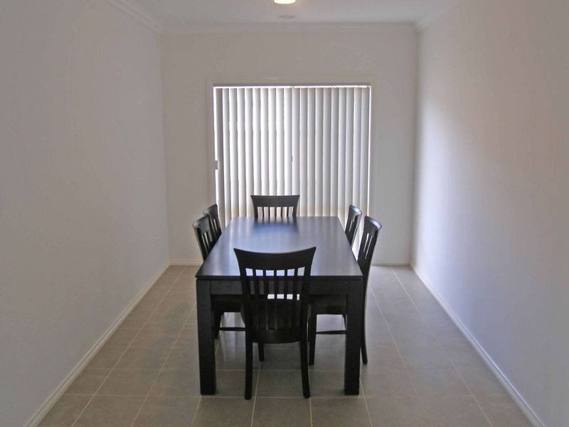 13 Dan Morgan Drive, Clyde VIC 3978