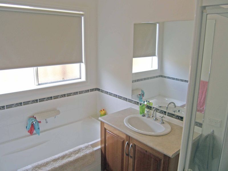 13 Dan Morgan Drive, Clyde VIC 3978