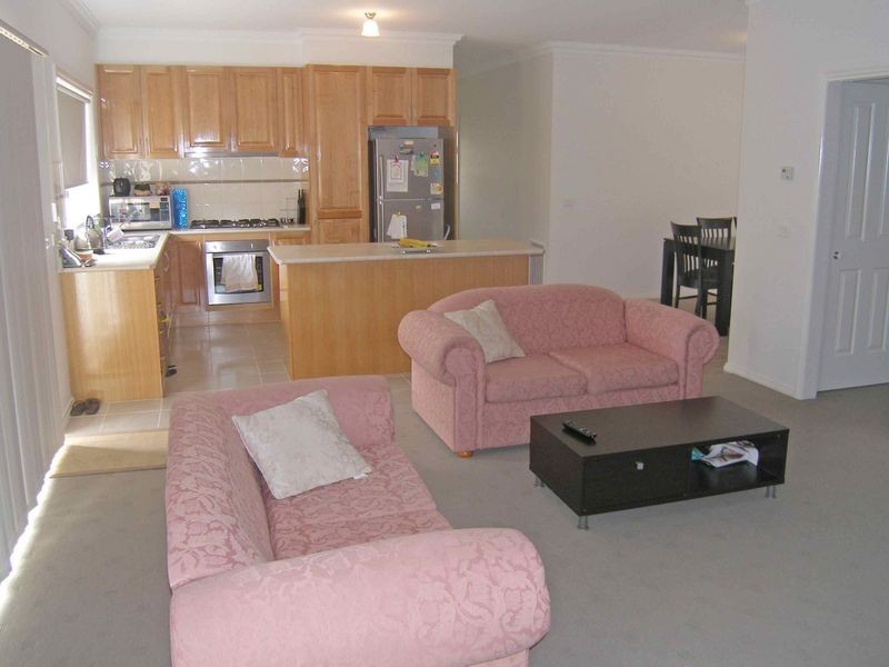 13 Dan Morgan Drive, Clyde VIC 3978