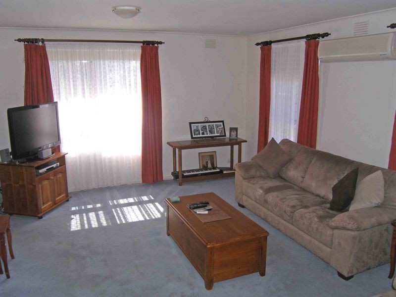 13 Scotsburn Way, Endeavour Hills VIC 3802