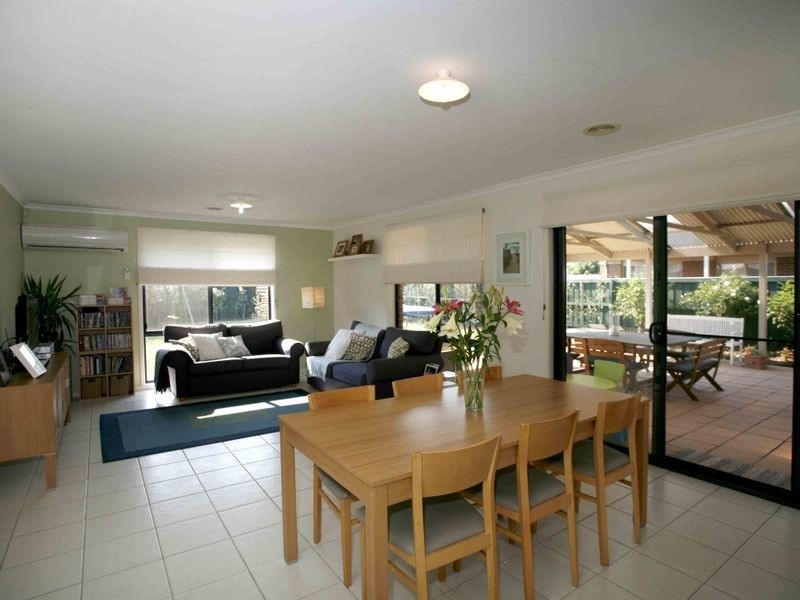 73 Harrington Drive, Narre Warren South VIC 3805