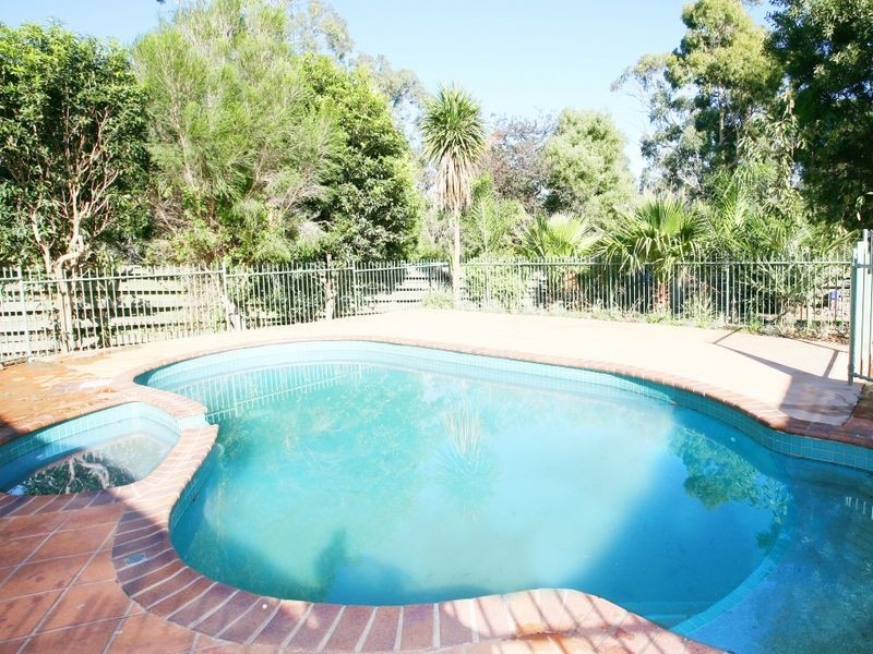 6 Bellbird Avenue, Harkaway VIC 3806