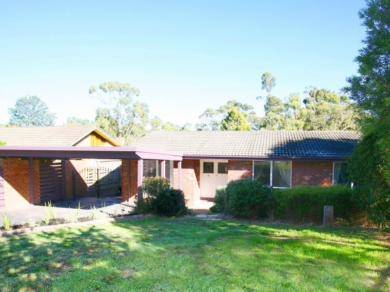 6 Bellbird Avenue, Harkaway VIC 3806