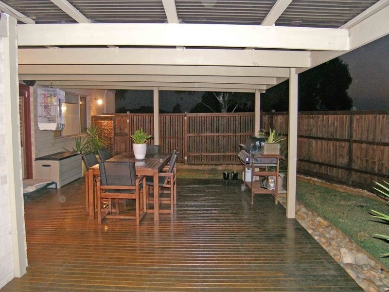 9 St Annes Crescent, Berwick VIC 3806