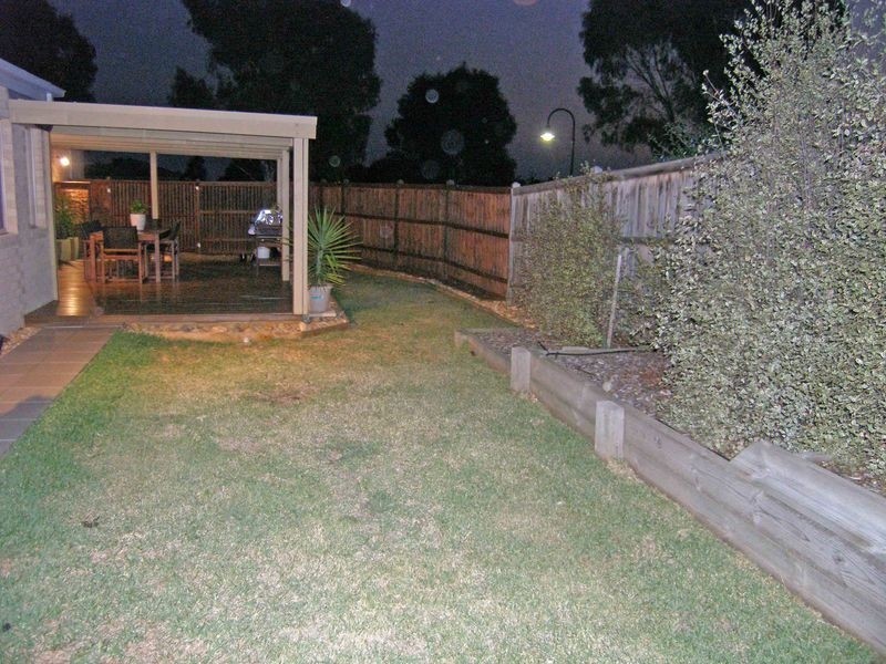 9 St Annes Crescent, Berwick VIC 3806