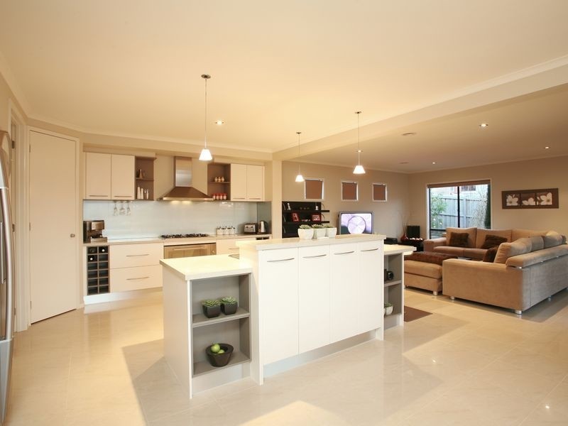 39 Lorikeet Drive, Berwick VIC 3806
