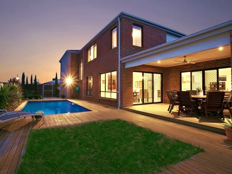 39 Lorikeet Drive, Berwick VIC 3806