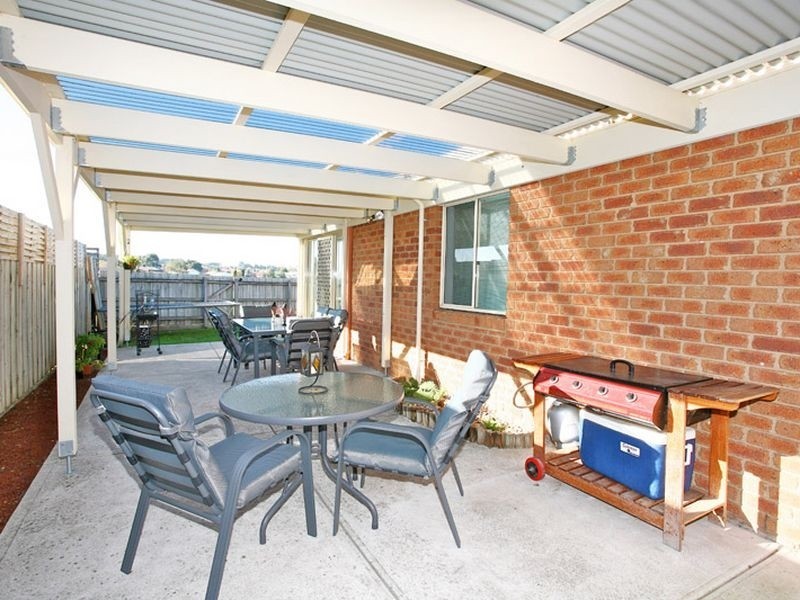 24 Springvalley Way, Narre Warren South VIC 3805