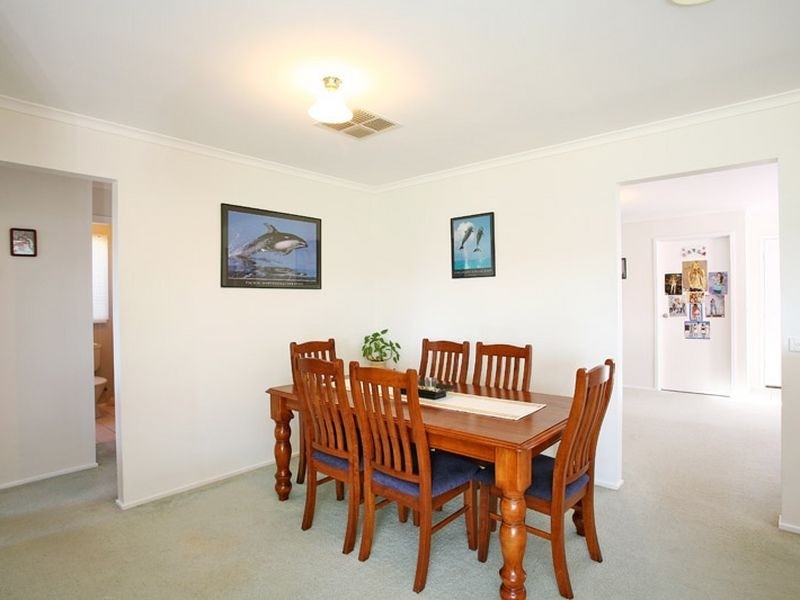 24 Springvalley Way, Narre Warren South VIC 3805