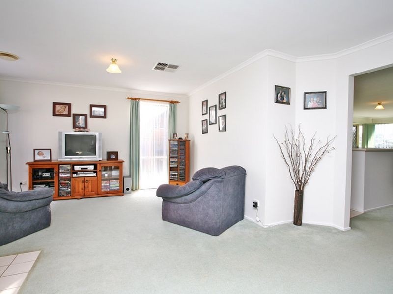 24 Springvalley Way, Narre Warren South VIC 3805