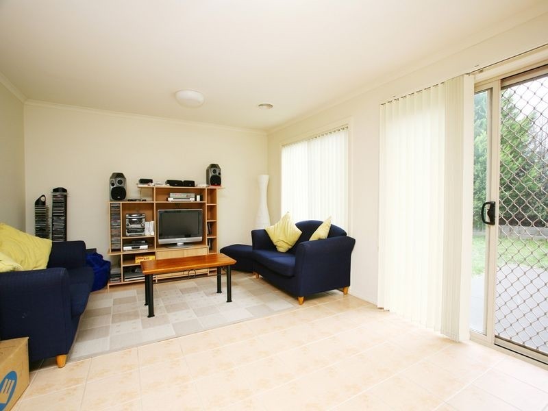 4 Marina Court, Berwick VIC 3806