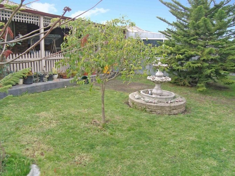 32 Girvan Circuit, Endeavour Hills VIC 3802