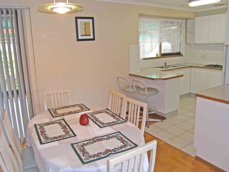 32 Girvan Circuit, Endeavour Hills VIC 3802