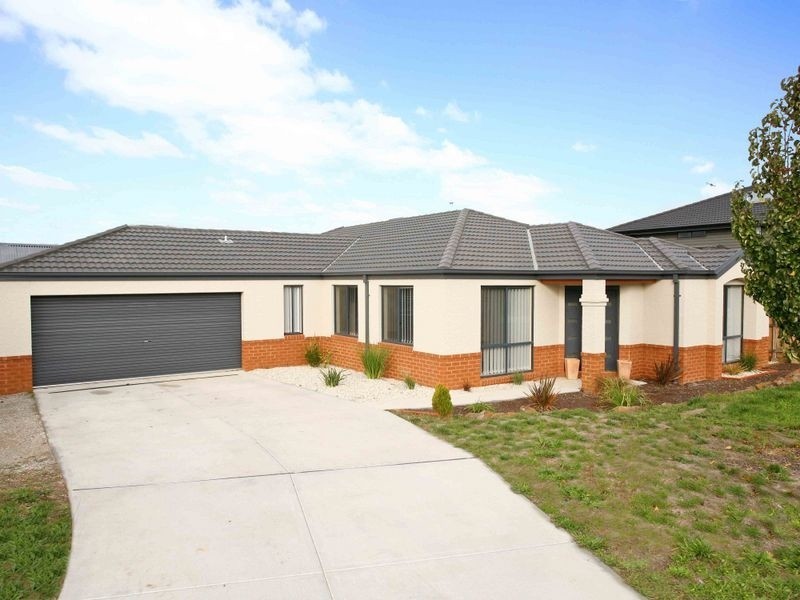 17 Zenith Place, Narre Warren South VIC 3805