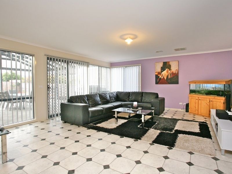 17 Zenith Place, Narre Warren South VIC 3805