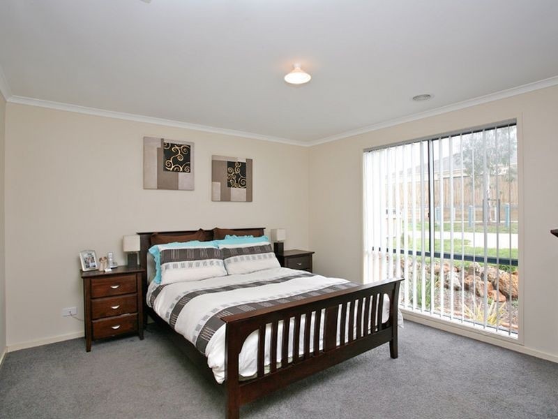 17 Zenith Place, Narre Warren South VIC 3805